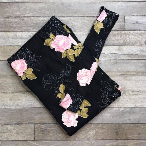 NEW NWT Lularoe Savannah Soft Knit Belted Kaftan Black Floral Pink S/M L/XL - Picture 3 of 8